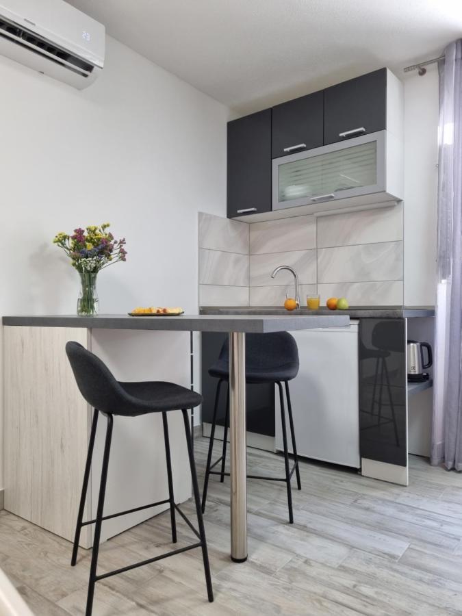Studio Apartment Rosalie Спліт Екстер'єр фото