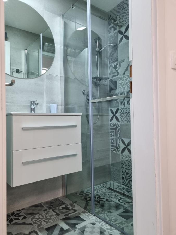 Studio Apartment Rosalie Спліт Екстер'єр фото