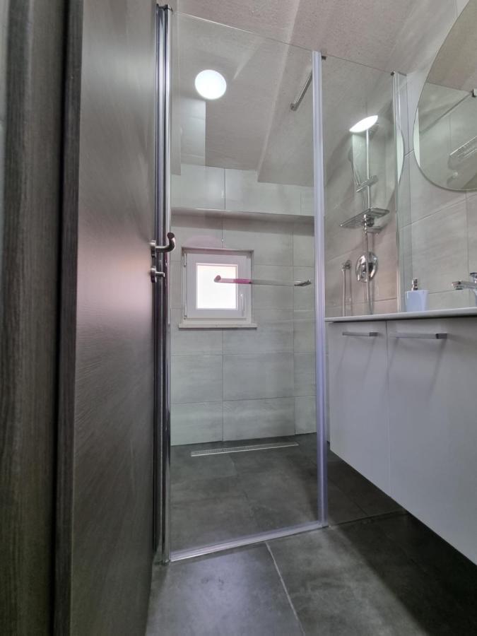 Studio Apartment Rosalie Спліт Екстер'єр фото